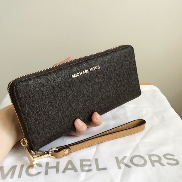 NWOT Michael Kors Studded Selma And Wallet - Picture 6 of 8